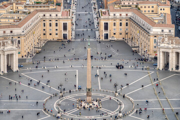 Plaza del Vaticano - 498053791