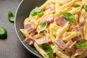Hawaiian pasta with ham, pineapple and creamy cheese.
