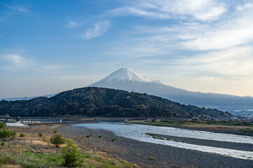 静岡県富士市富士川から見た富士山