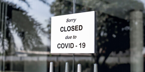 The sign in front of the office is temporarily closed. Sign Coronavirus in the store