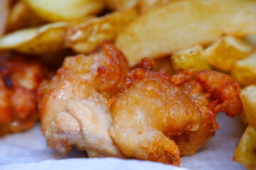 揚げたてでアツアツの若鶏のから揚げ