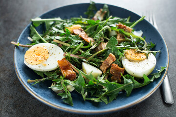 Dandelion salad ham