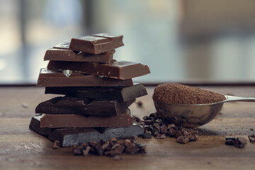 Chocolate bar, dark chocolate, milk chocolate, coco powder, chocolatier