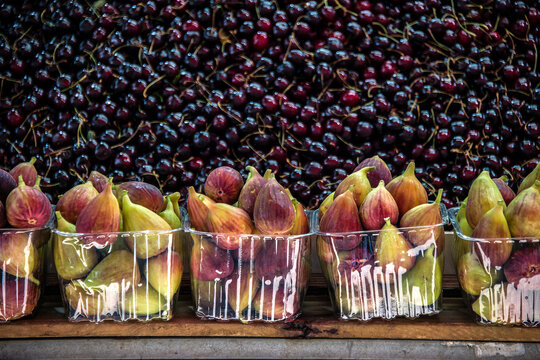 Figs and cherries at street market, Shuk Hakarmel in Tel Aviv, Israel.