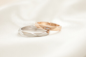 ウエディングの指輪交換の結婚指輪
