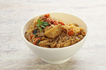 Wok Udon with chicken curry