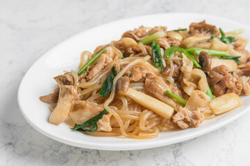 コンニャクと豚肉の炒め物