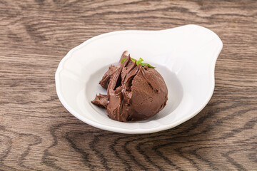 Chocolate spread with nazelnut