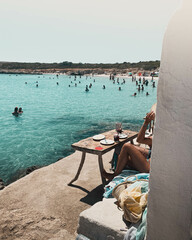 Agua turquesa en Menorca