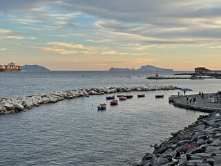 Napoli ed il suo golfo al tramonto