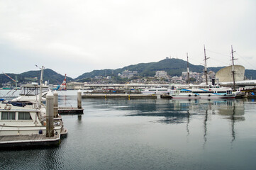島嶼部への観光拠点となる長崎港