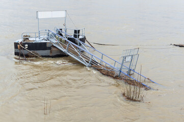 Fototapeta premium Shipping pier in the middle of nowhere