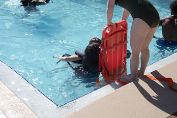 lifeguard training water rescue