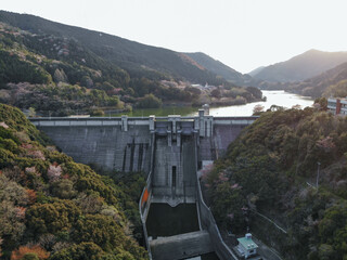 Obraz na płótnie Canvas 愛媛県西予市　野村ダムの風景