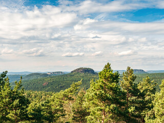 Spitzstein in der Sächsischen Schweiz - Aussicht Richtung Quirl, Pfaffenstein, Lilienstein
