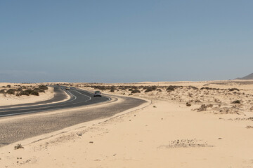 Dunas de arena en el Parque Natural de Coralejo, Fuerteventura. Islas Canarias