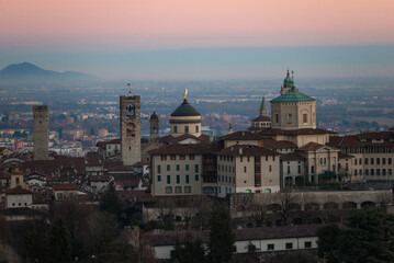 Fototapeta na wymiar View postcard upper town Bergamo sunset