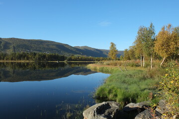 Fototapeta na wymiar Lake and mountains at Geilo, Norway
