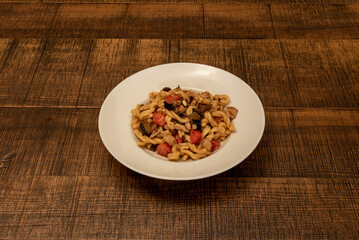 Pasta is a real joy in the kitchen. With it we can prepare all kinds of dishes, like this original...