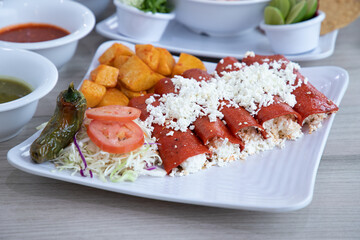 enchiladas rojas