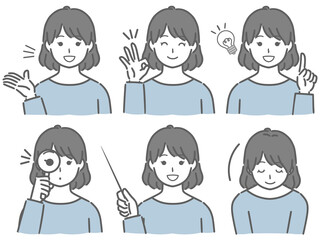 解説する私服の若い女性