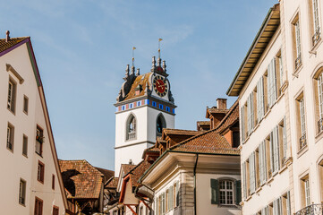 Aarau, Stadtkirche, Altstadt, Altstadthäuser, historische Gassen, Aare, Fluss, Frühling, Frühlingssonne, Aargau, Schweiz