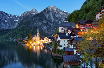 Fototapeta premium Austria Alps landscape, Hallstatt at night