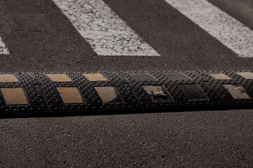 Traffic safety speed bump