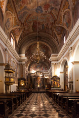 Obraz premium Franciscan Church of the Annunciation indoors vertical