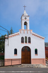 Fototapeta na wymiar Ermita de Nuestra Señora de La Sagrada Familia en el pueblo de Erjos en el norte de Tenerife, Canarias