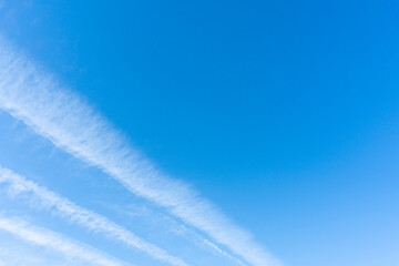 Refreshing blue sky and cloud background material_s_10