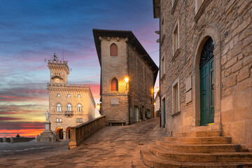 Piazza della Liberta in San Marino at twilight. - obrazy, fototapety, plakaty