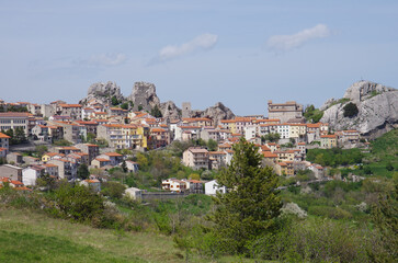 Fototapeta na wymiar Pietrabbondante : characteristic village of high Molise in the province of Isernia - Italy