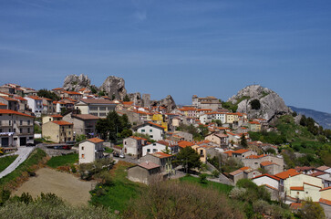 Fototapeta na wymiar Pietrabbondante : characteristic village of high Molise in the province of Isernia - Italy