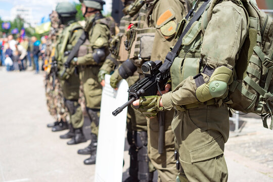 ukrainian army military soldiers  outfit war