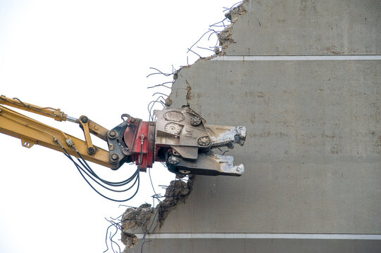 House demolition
