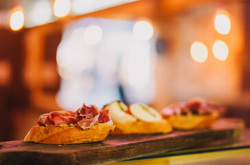  canapes gourmet de jamon crudo de raza iberica