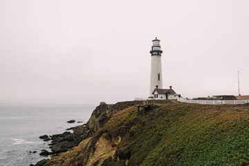 Fototapeta na wymiar Pigeon point lighthouse in a cloudy day