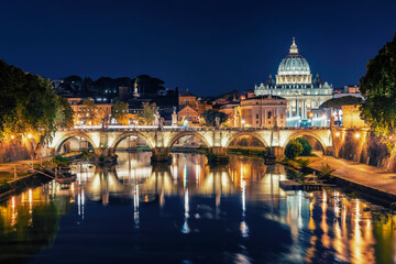 Fototapeta na wymiar The city of Rome at night