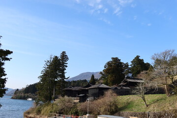 The reconstruction of the checkpoint in the period of Edo at Hakone on Ashino-ko Lake in Kanagawa Prefecture in Japan 日本の神奈川県箱根にある再現された関所の風景