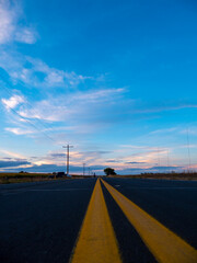 Fototapeta premium Evening Road