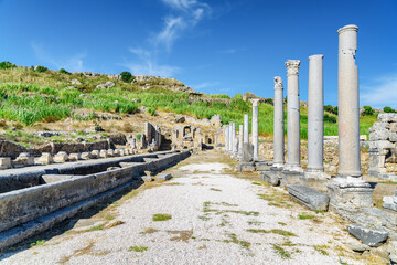 Fototapeta premium Scenic colonnade in Perge (Perga) at Antalya Province, Turkey