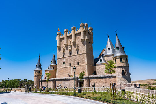 白雪姫城」の写真素材 | 76件の無料イラスト画像 | Adobe Stock