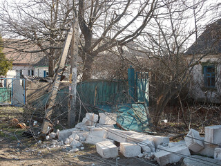 destroyed by war houses