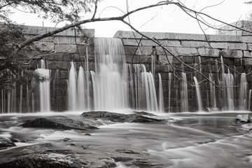 Dam spillway with leaks