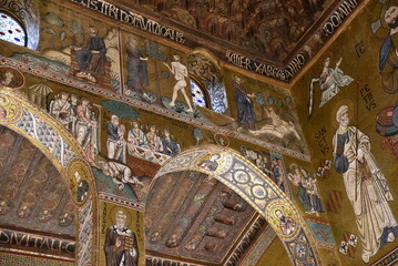 Fototapeta na wymiar Mosaïques de la chapelle palatine de Palerme. Sicile 