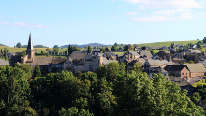 Fototapeta na wymiar Ville de Besse dans le massif du Sancy en Auvergne