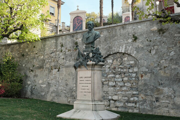 Il busto di Luigi Lavizzari a Mendrisio, Svizzera. - obrazy, fototapety, plakaty
