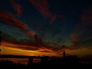 The day is over, all we have to do is live this peaceful moment