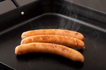 粗挽きウインナー　(ポークソーセージ)